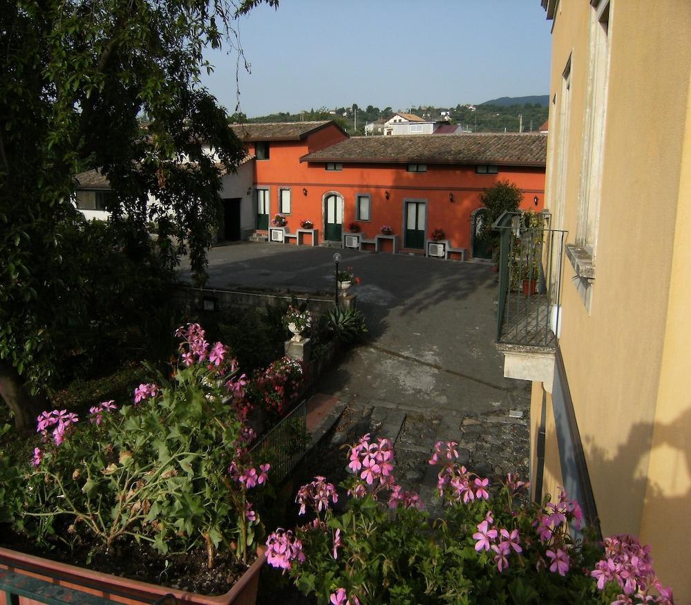 Baglio Delle Rose Bed & Breakfast Giarre Exterior photo
